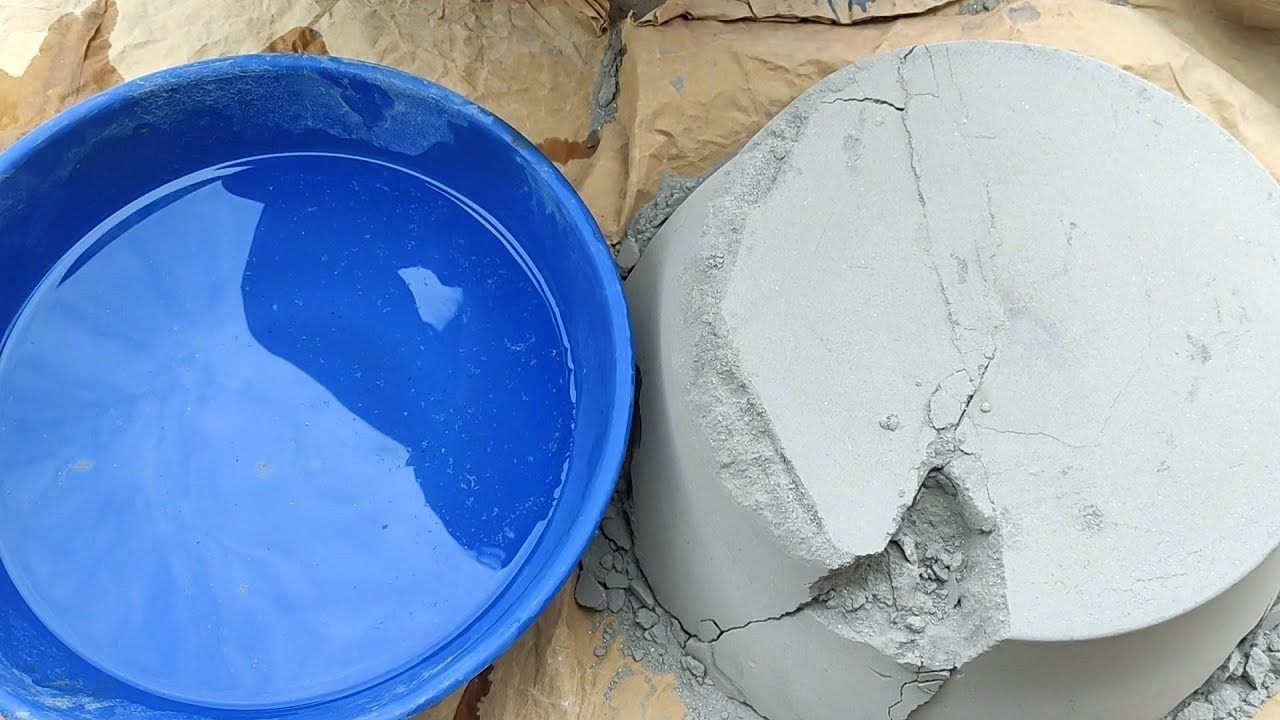 ASMR: soft snappy pure cement huge tub crumble in water+dry+paste mixing/mouthwatering🤤