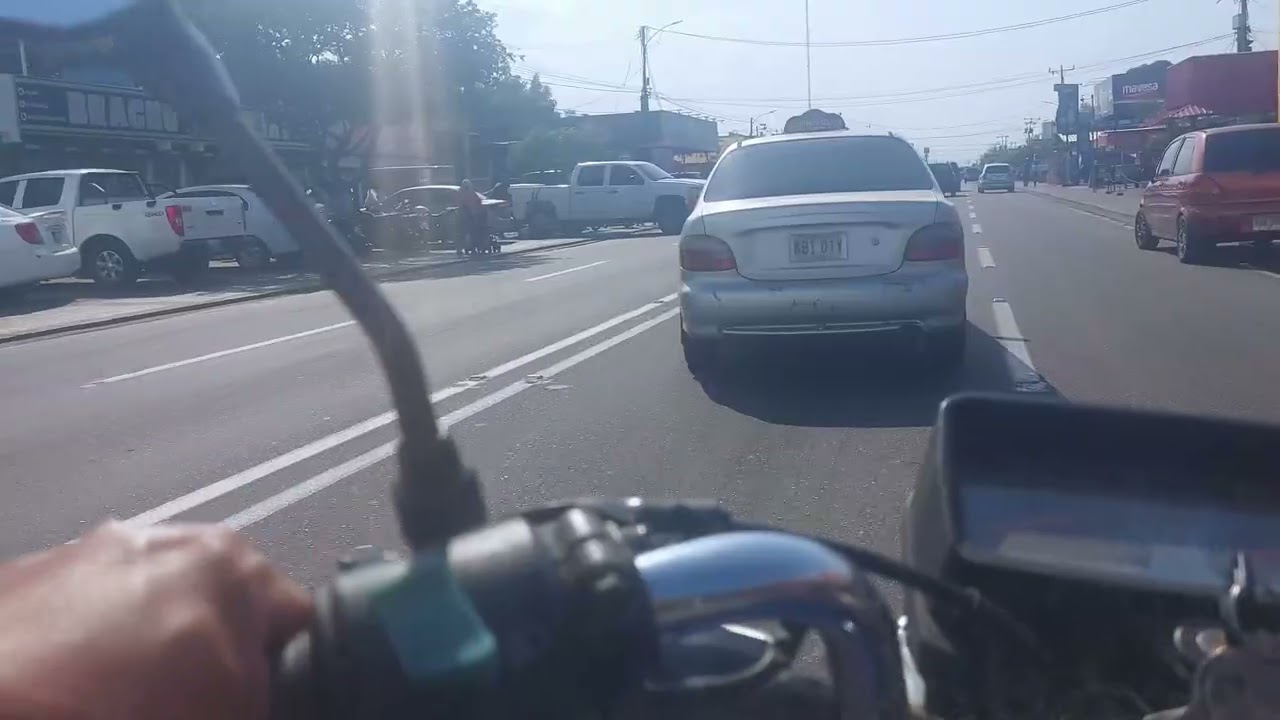 14 de Febrero 4pm YA SE SIENTE EL AMOR EN LA CALLE 🤣​🤣​💞​ #moto #motovlog #paseo