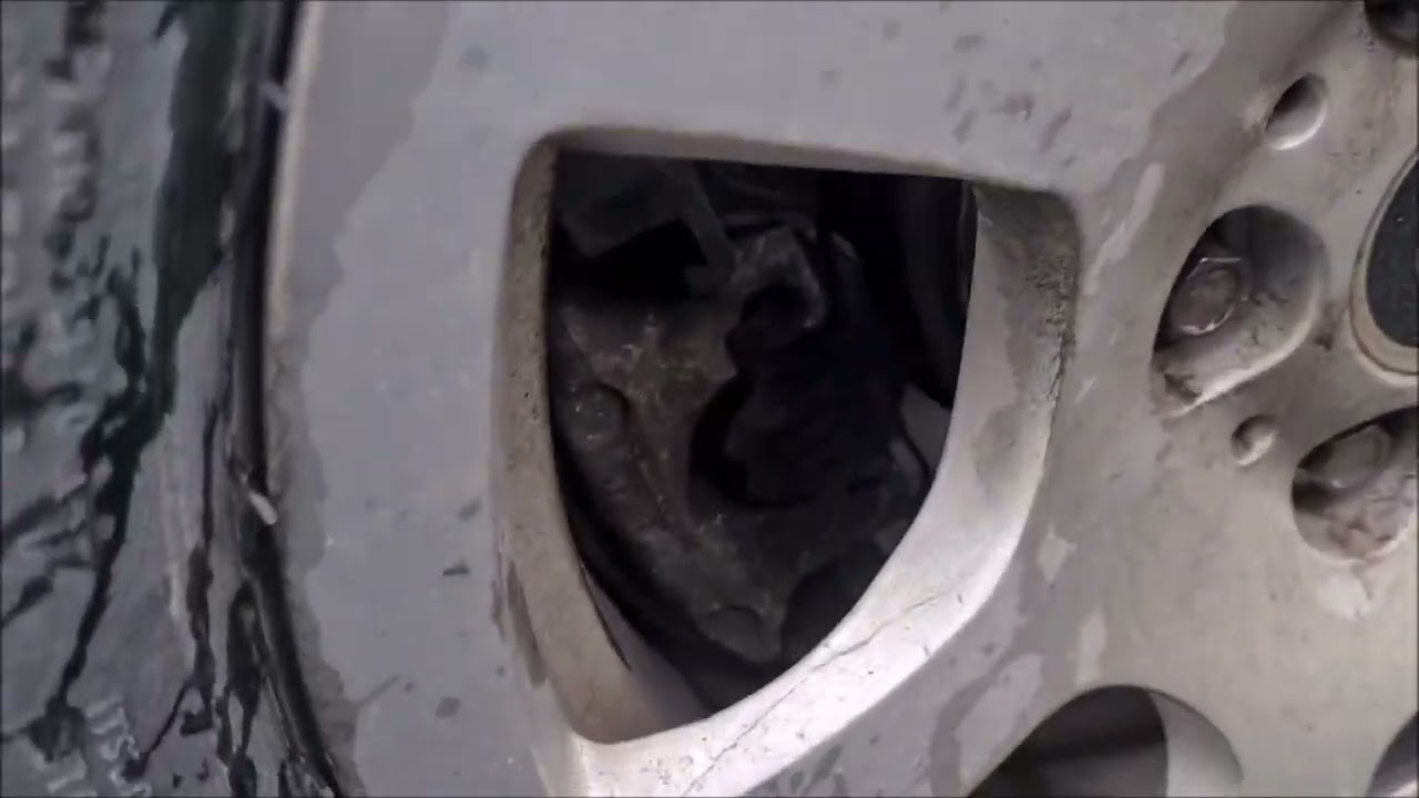 Anomalie plaquettes avant pour l'arrière, remplacé disque plaquette effacement défaut frein BMW E60