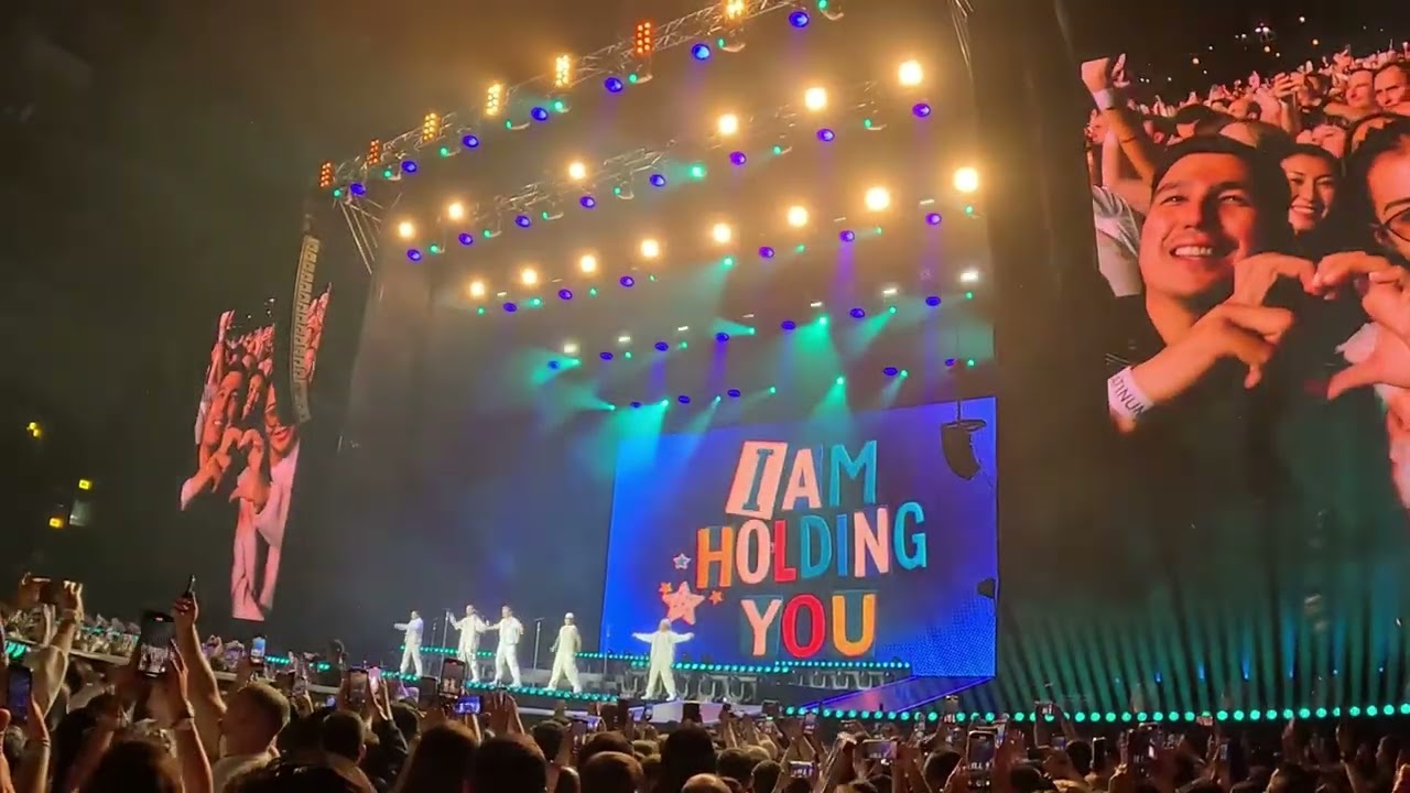 Концерт Backstreet Boys в Астане. Представьте, что стоите рядом 😍