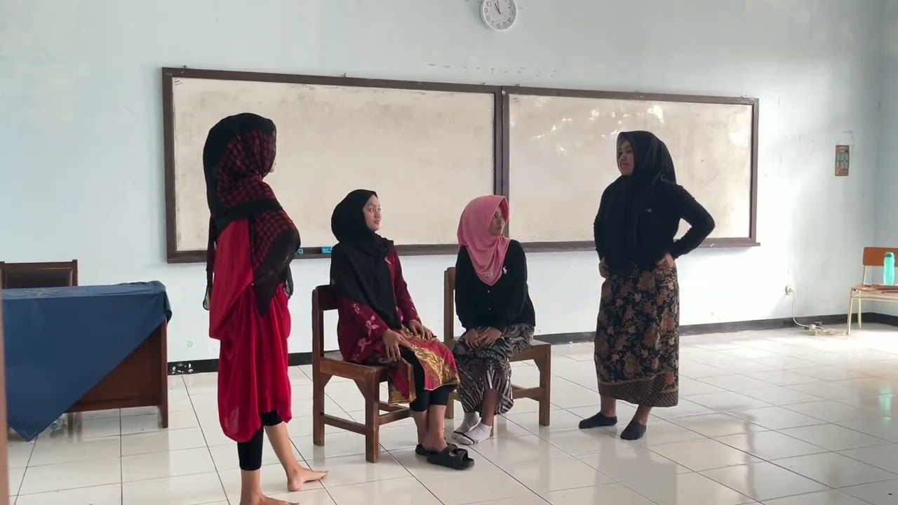 UJIAN PRAKTEK BAHASA SUNDA, NGEUNAAN DRAMA SUNDA KELOMPOK 4