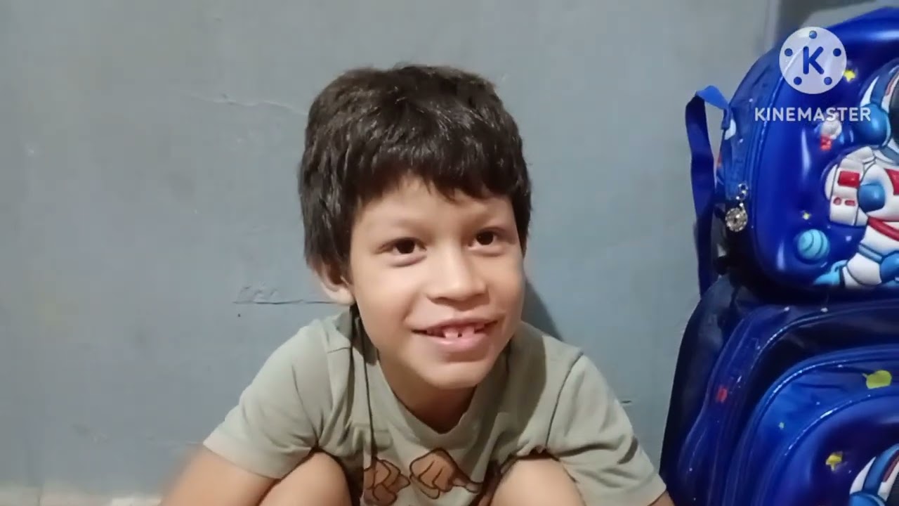 Material escolar das crianças/ Ganharam tudo