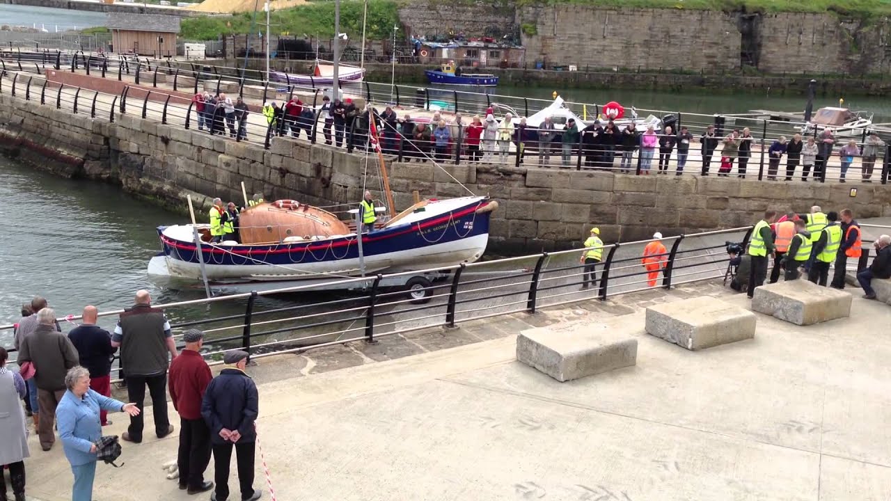 George Elmy Lifeboat climbs out of the water