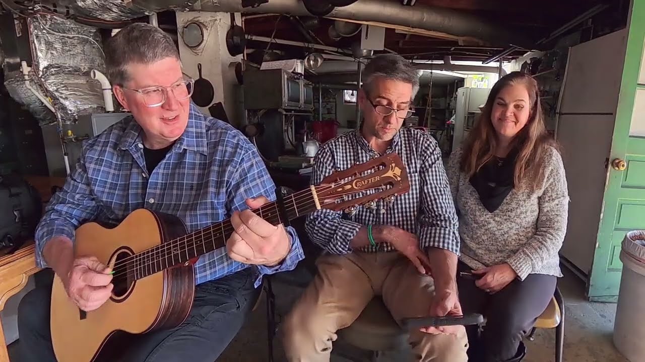 Как велик Ты, Господь! — Джейми, Синди и Тони — старинный евангельский гимн из подвала Гриффина.