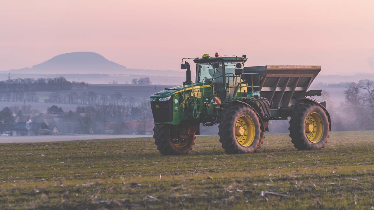 Ranní přihnojování ozimů - John Deere 4940 & John Deere DN 300