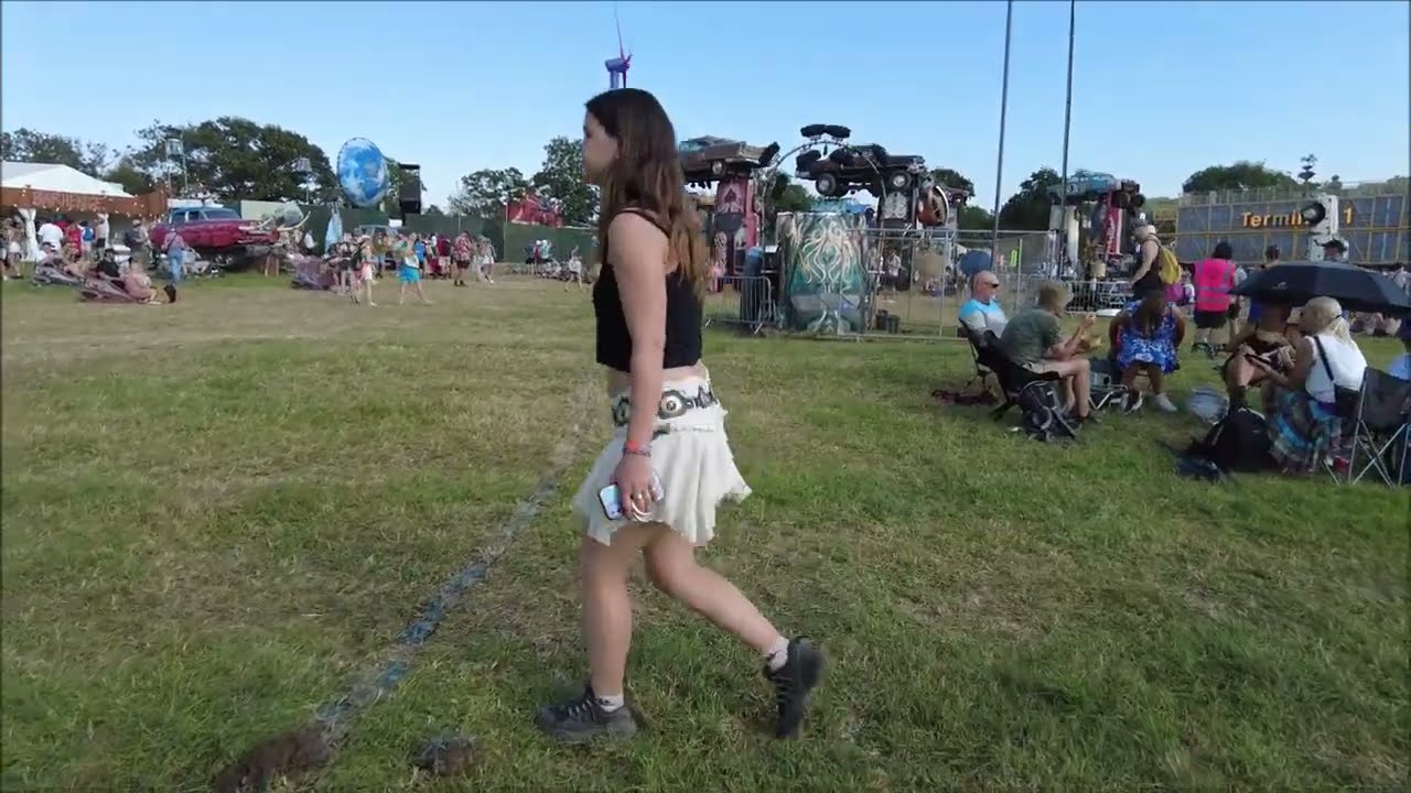 Glastonbury Festival Ambient Walk Around Site