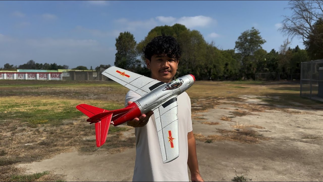 AWESOME PLANE MADE EVEN BETTER! UMX MIG-15 28mm EDF JET!