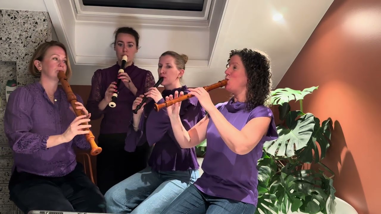@WoodpeckersQuartet play Ding dong merrily on high