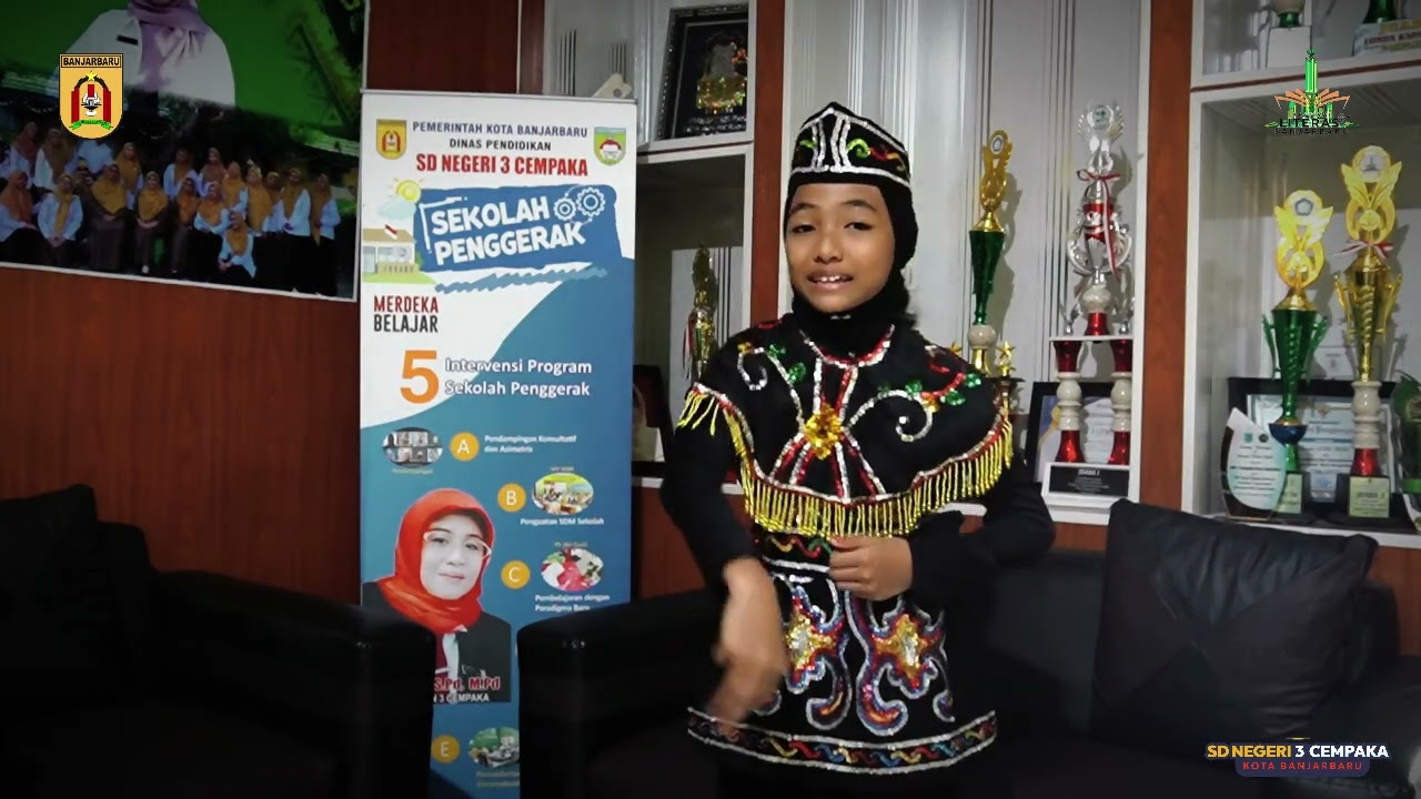 BERTUTUR / HERSIANA NUR AZKIA / SDN 3 CEMPAKA