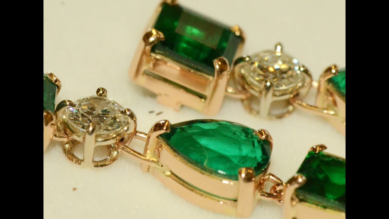 Emeralds and diamonds handmade 18k red gold earrings