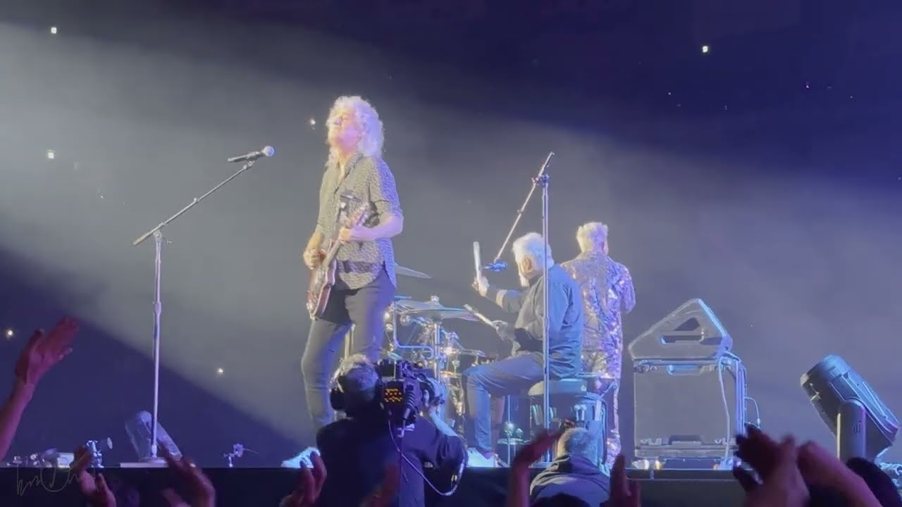 Queen + Adam Lambert - 