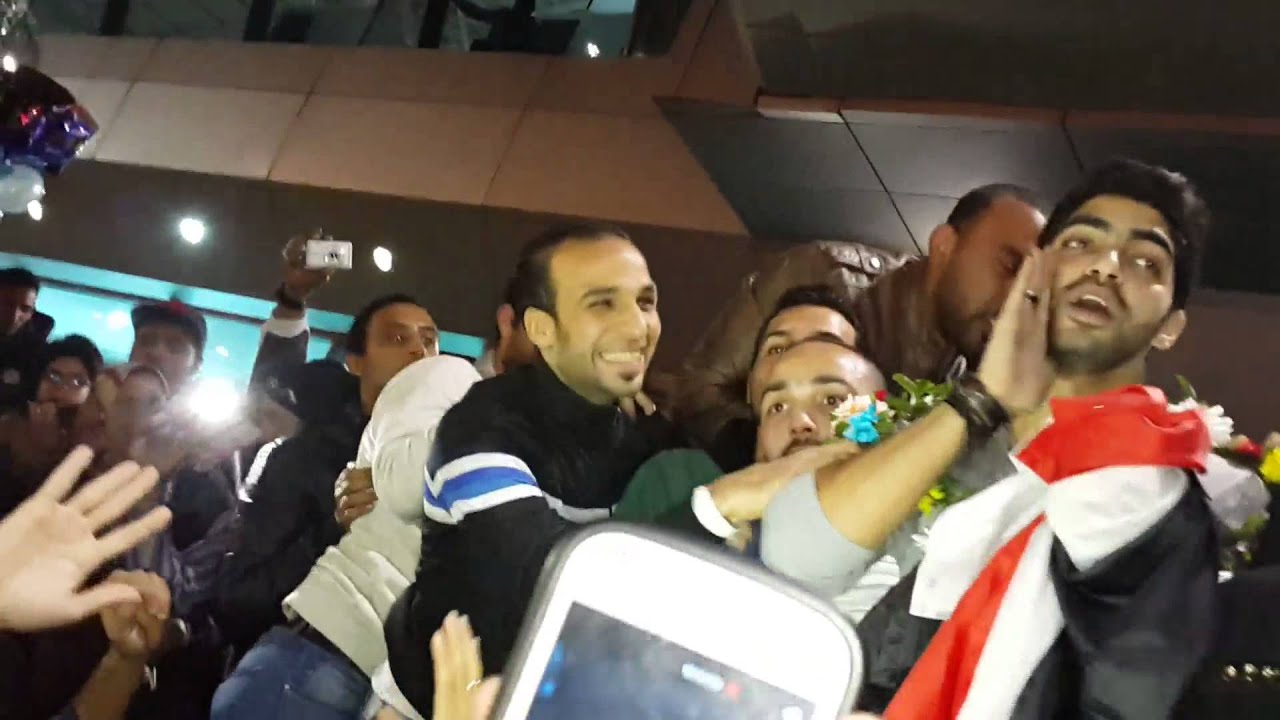وصول مينا عطا و محمد شاهين لمطار القاهره