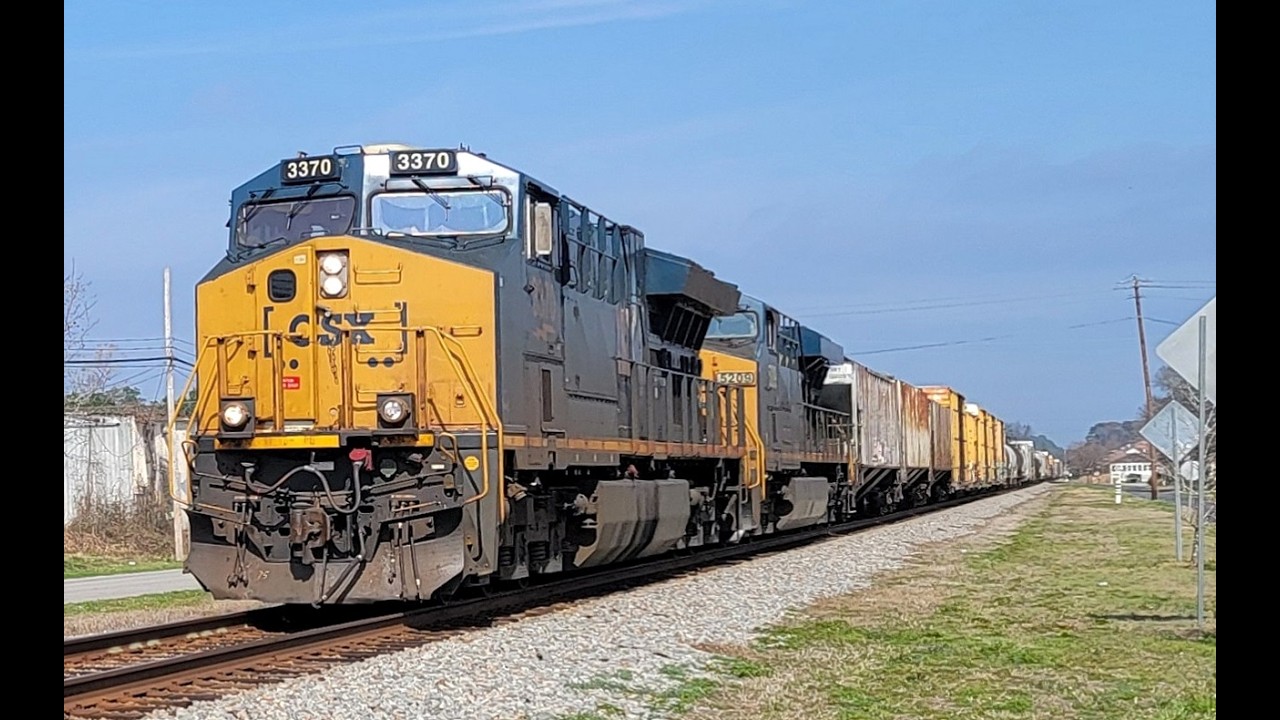 CSX M491-07 rolling SB through Lake City
