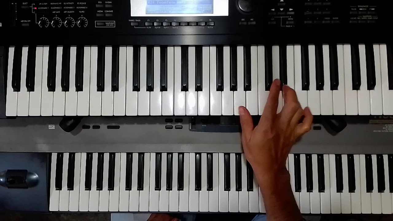 Linda azucena-Tommy Ramirez. Tutorial de teclado.