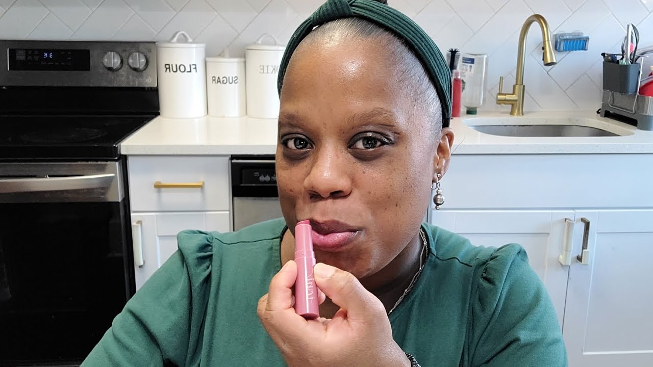 $Dollar Store Make-up, is it worth it? 