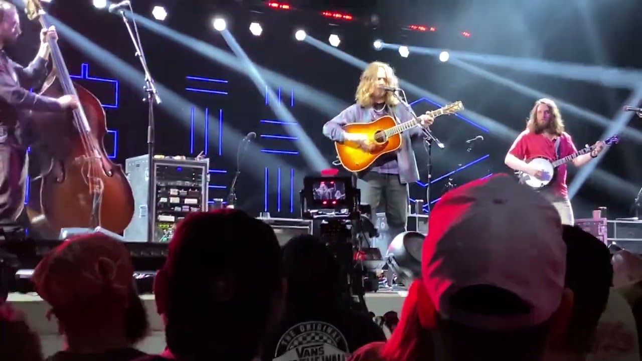 Billy Strings - Old Man At The Mill / All Fall Down