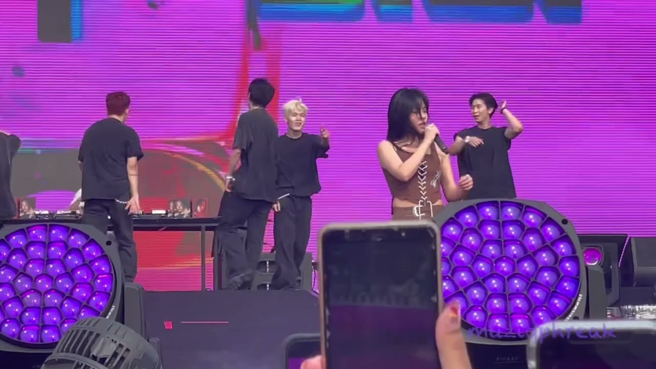 KAZINO - 비비 BIBI (Head In The Clouds Jakarta 221204)
