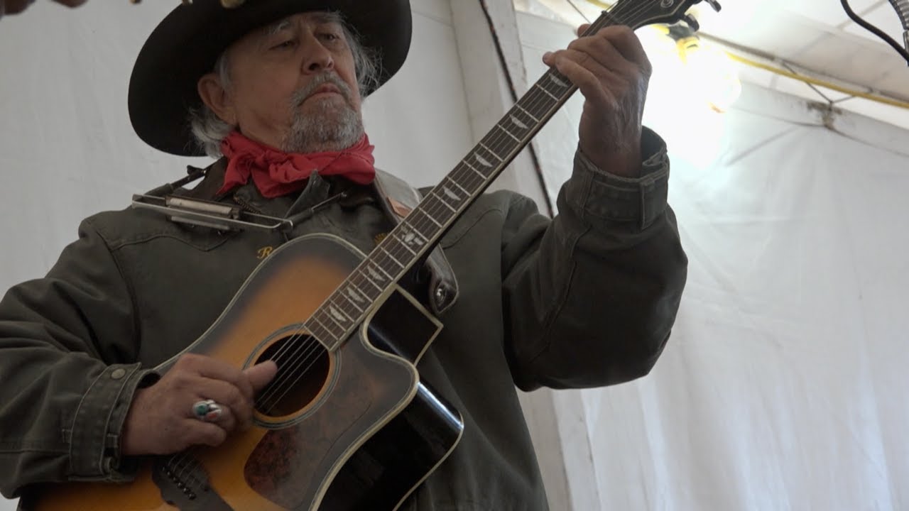 В седло с Chuckwagon Trail Riders