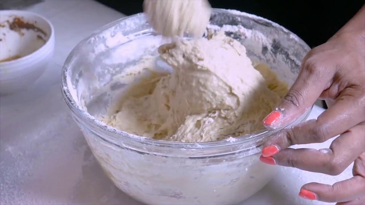Kijan pou fe kokiyol (How to make haitian donuts)