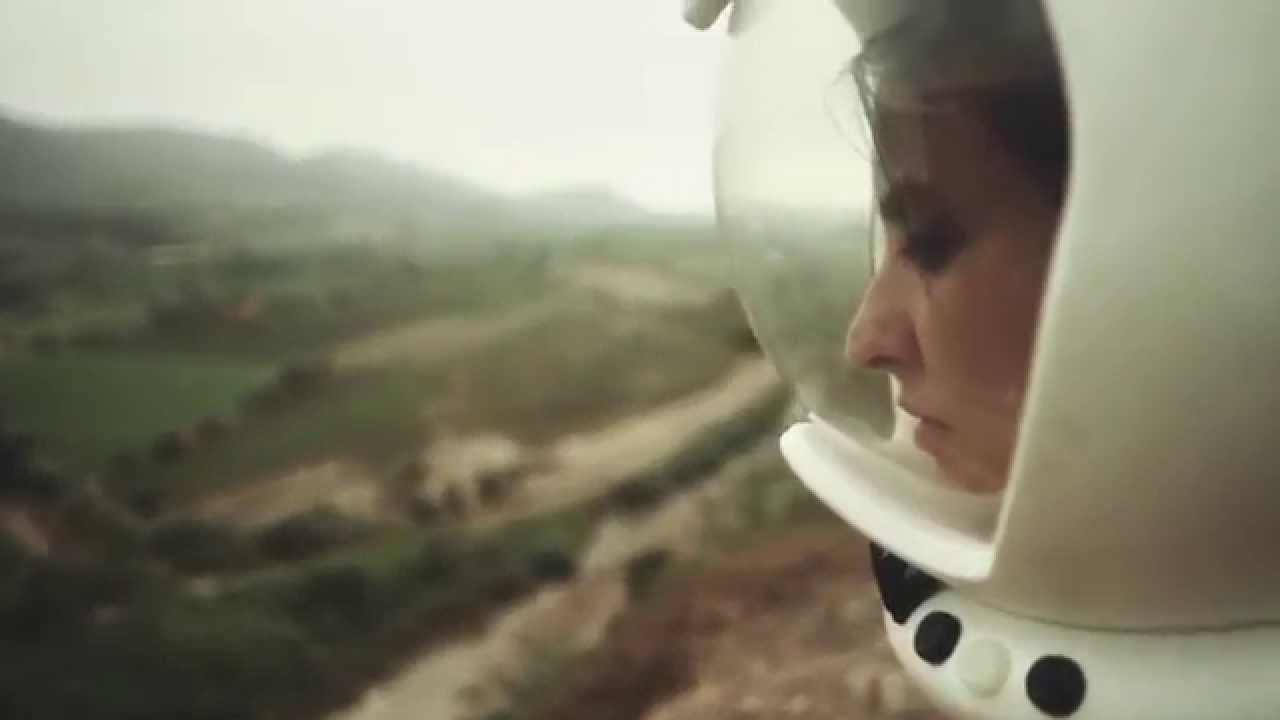 Al Sol - Daniella Saettone (2014)