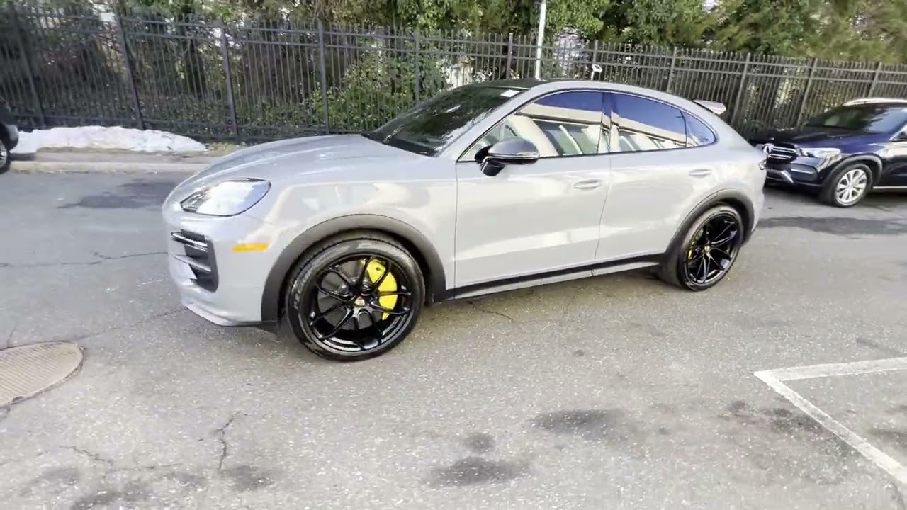 2025 Porsche Cayenne Turbo GT Roslyn, East Hills, Manhasset, Westbury, Jericho
