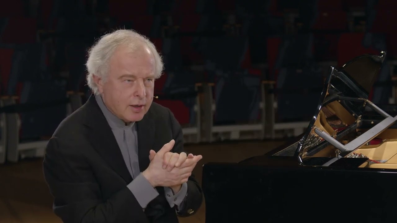 Bach zweistimmigen Inventionen und dreistimmigen Sinfonien – Introduction by Sir András Schiff