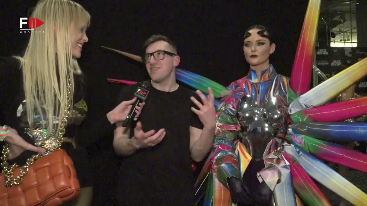 PILLS FROM LONDON - People and Backstage  -  Fashion Channel Chronicle
