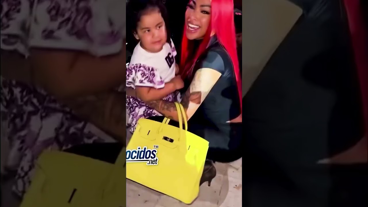 Yailin llega al concierto de anuel y pasa esto 😱