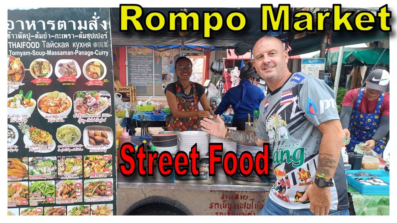 Come and try, the wonderful street food in Rompo Market Jomtien, Pattaya