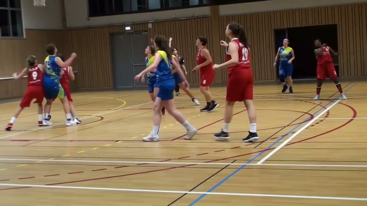 2018 11 10 fin de match victoire de CUINES à st JULIEN .c'est la dernière équipe que j'ai entraînée