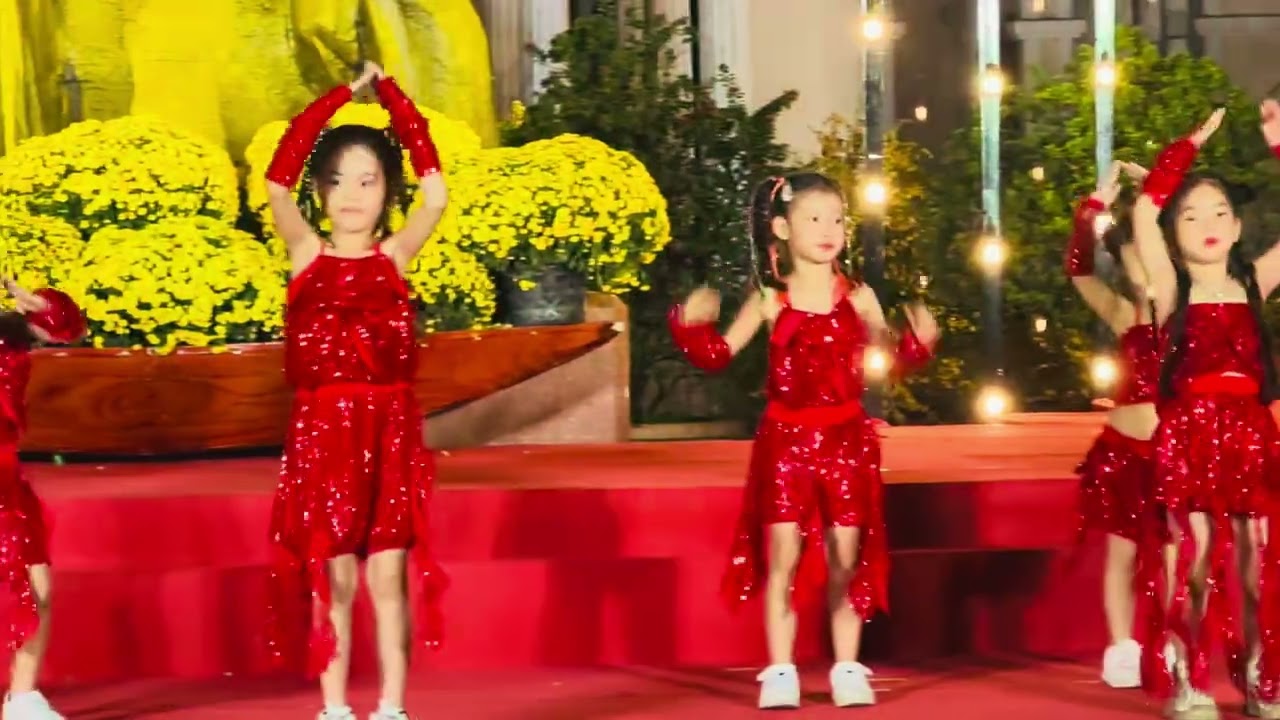 Liên khúc Vui Như Tết- CLB Bạch Dương Kid - lớp Dance Kid - cô Xuân 0918143634