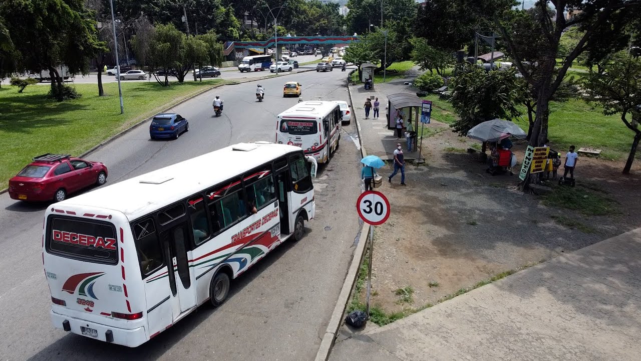 Afectación al MÍO tiene a los caleños usando buses tradicionales