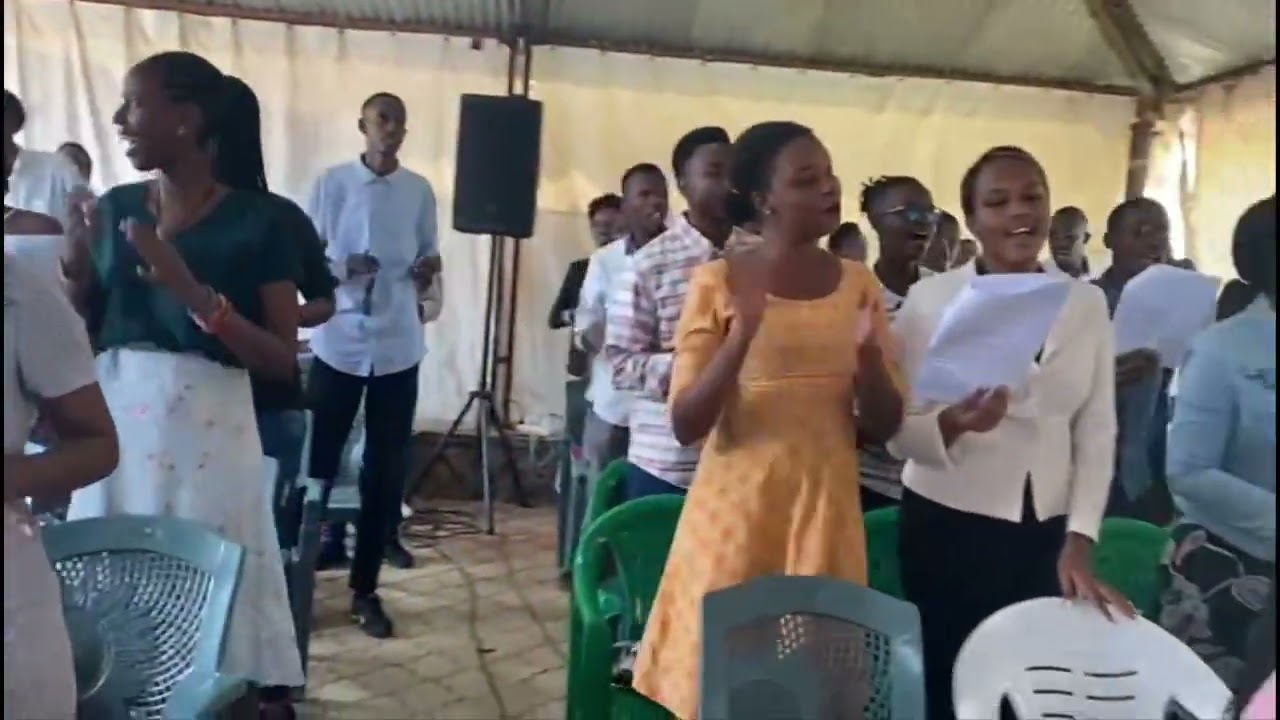 Urwaruka/Jeunes du Chemin Neuf: 