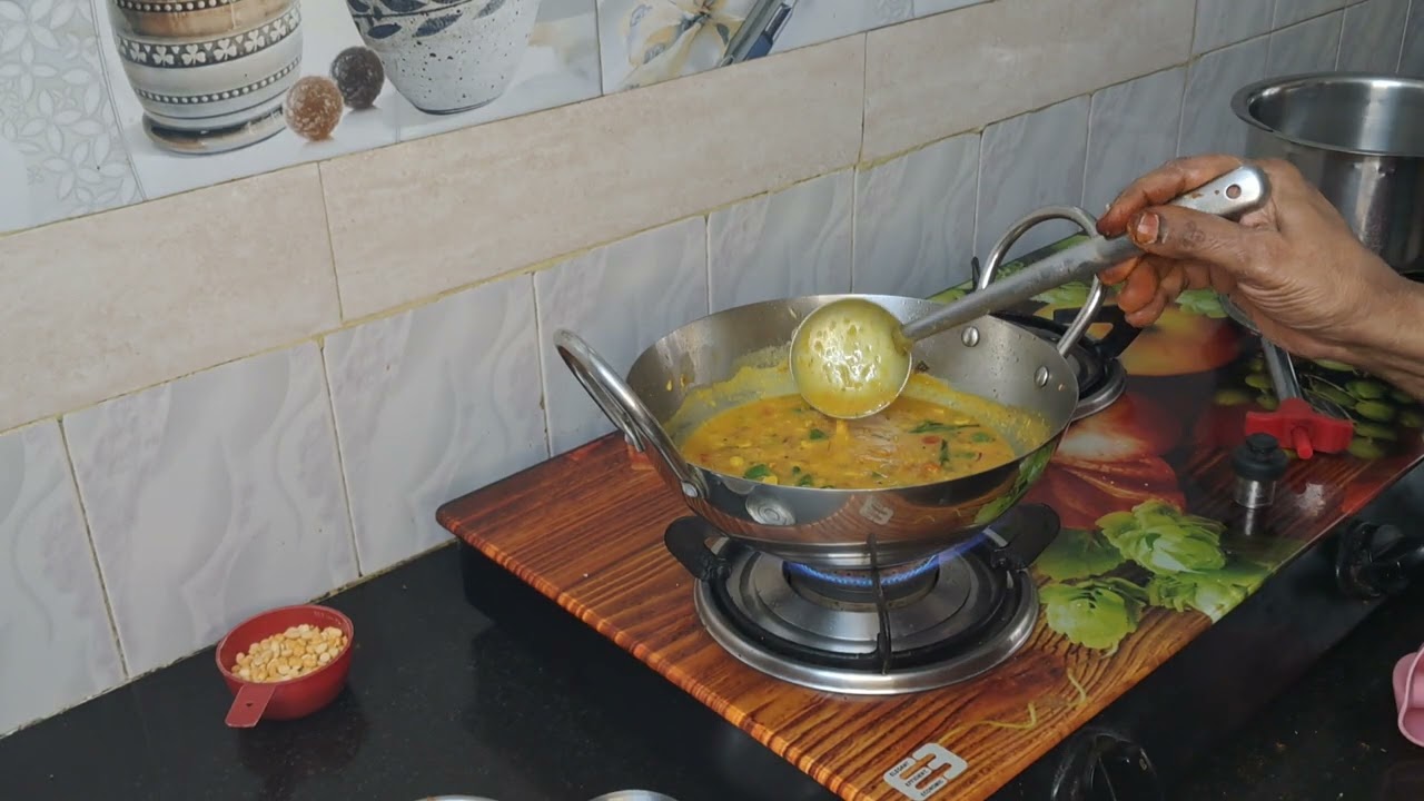 Gujarati style masala Chappati and chenna dhal gravy 