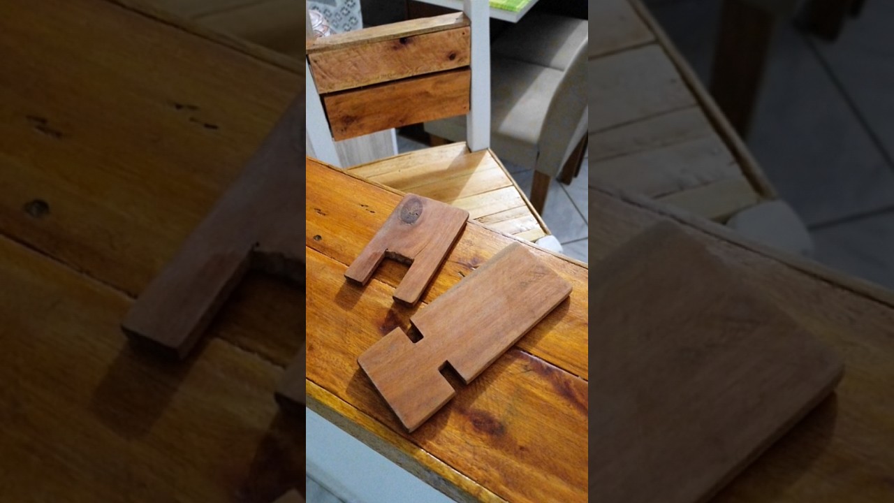 SUPORTE DE CELULAR COM MADEIRA 