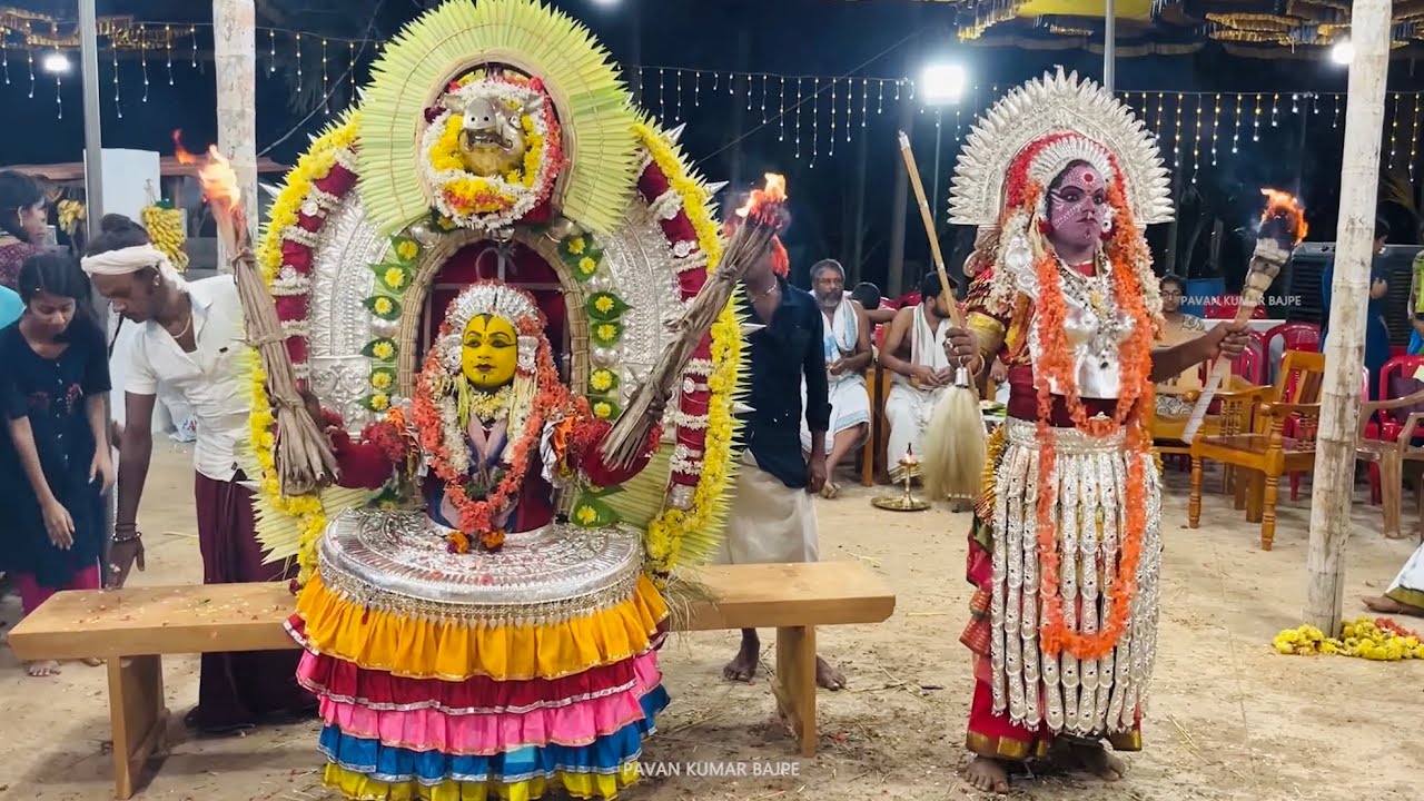 Ulliya Kallurti - Panjurli Kola, Adoor