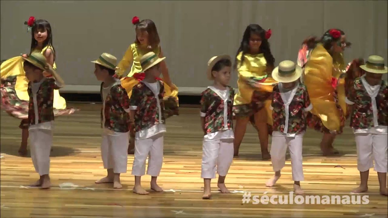 Festa Junina - Apresentação do 1° Ano: Carimbó