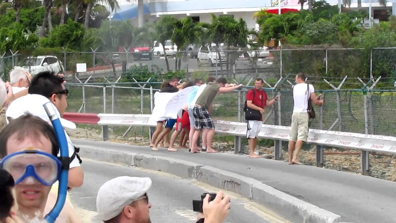 747 take off from Princess Juliana Airport - St. Maarten