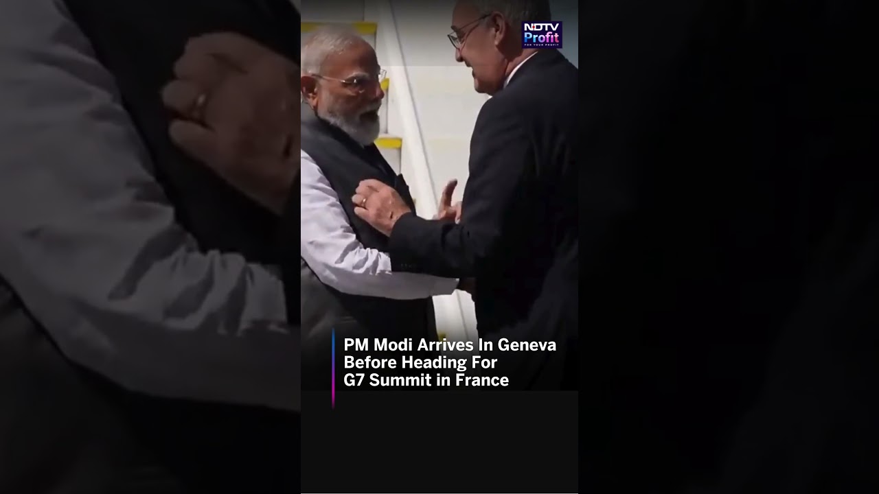 PM Modi Recieved by the Swiss President Guy Parmelin In Geneva #shorts #modi