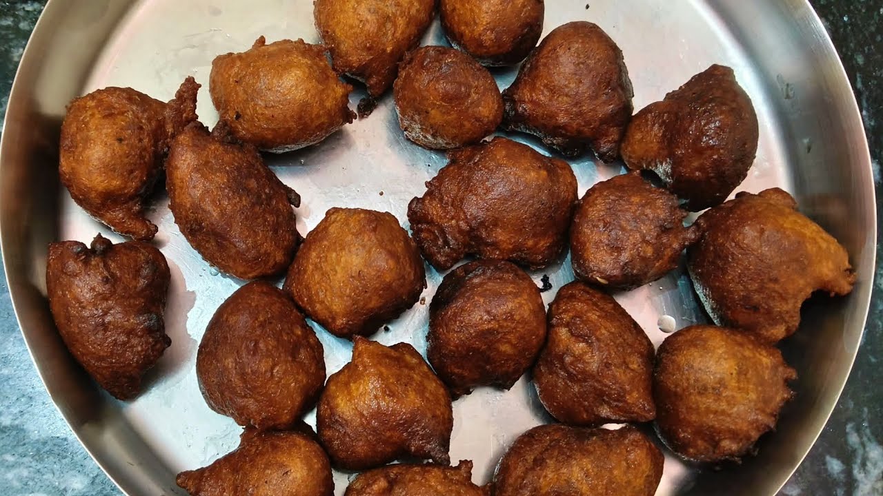 Gulgula/mene ise gur /jaggery/se banaya h