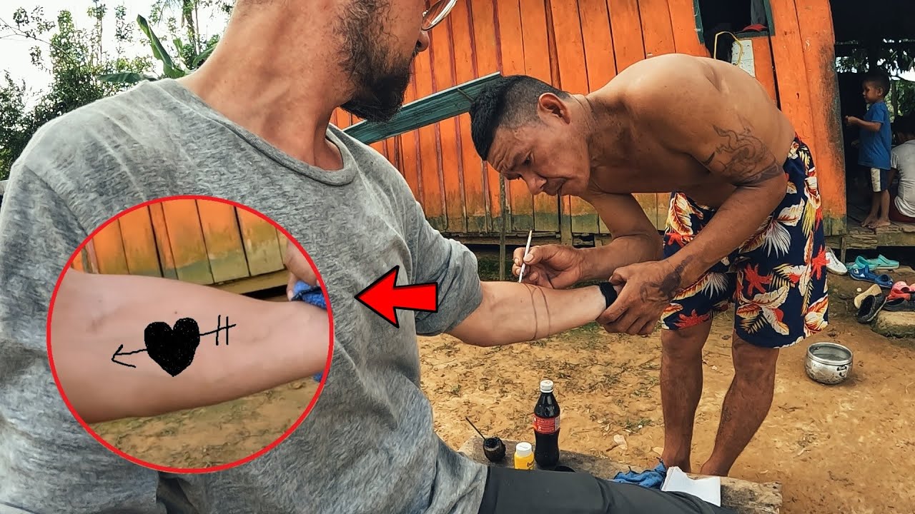 Me Tatúo con un Indígena en el Amazonas, Colombia 🇨🇴