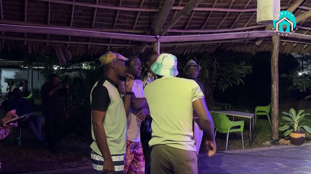 Manipulators performed live at Mambo Vipi Dar