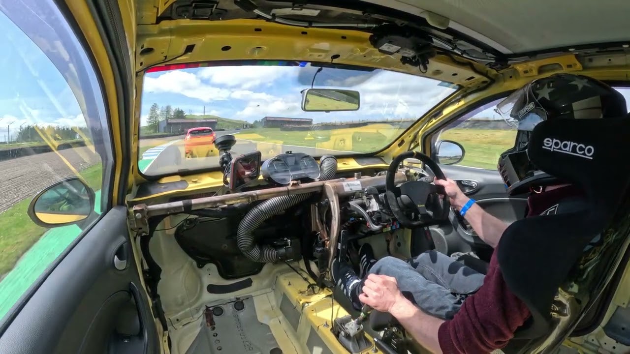 Gearbox implosion at Knockhill Easter track day 2025