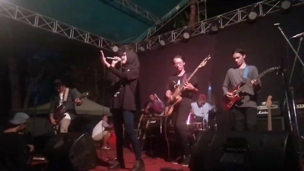 Bukan Tanpa Makna - Yangku Mau (Live di Acara Jurusan Sosiologi dan Antropologi, UNNES)