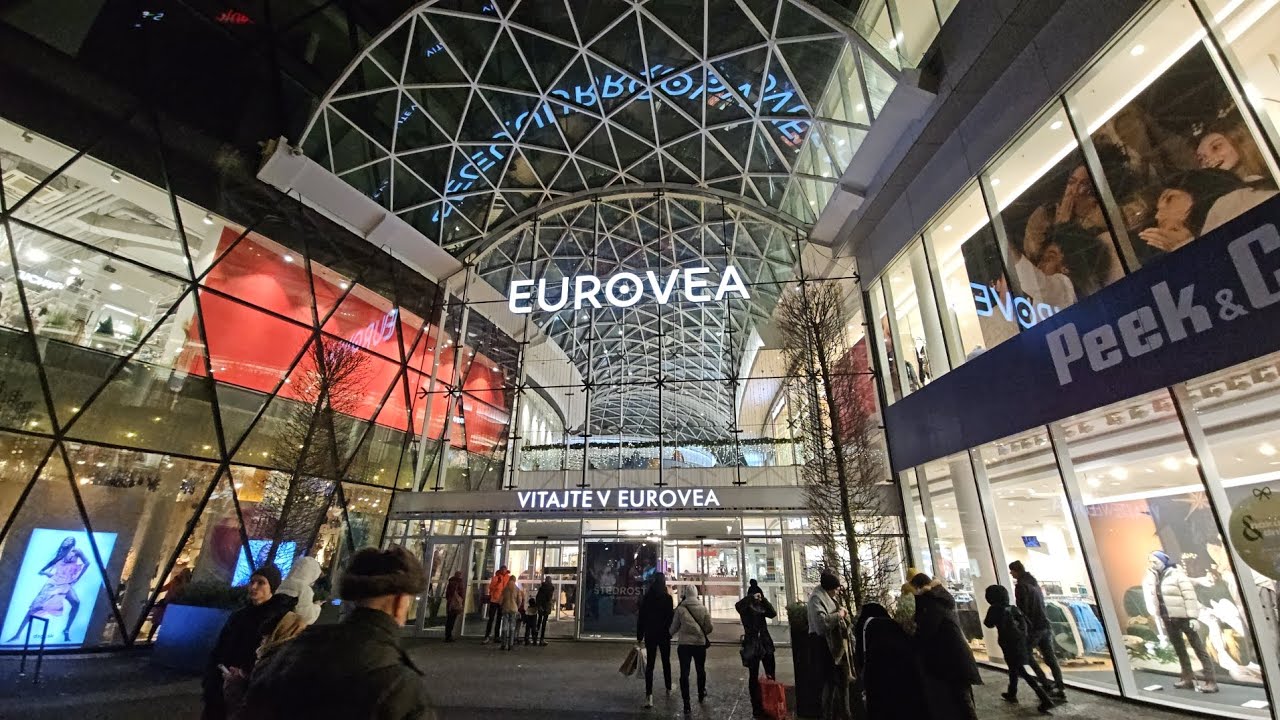 Eurovea - Vianočné trhy 2023 Bratislava - Christmas markets - Winter 2023/2024 - Slovakia - 4K60fps