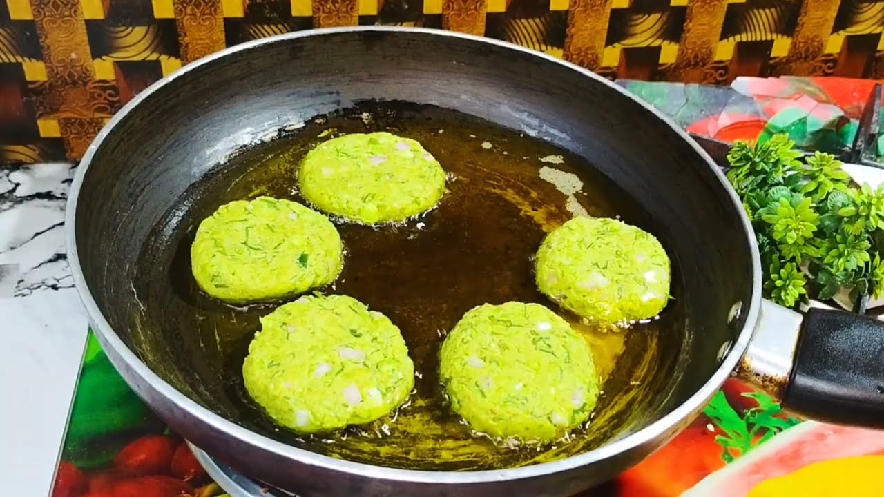 जब मैंने हरी मटर का ये नया नाश्ता बनाया तो सबने दुबारा मांग कर खाया | INSTANT MATAR KI KACHORI