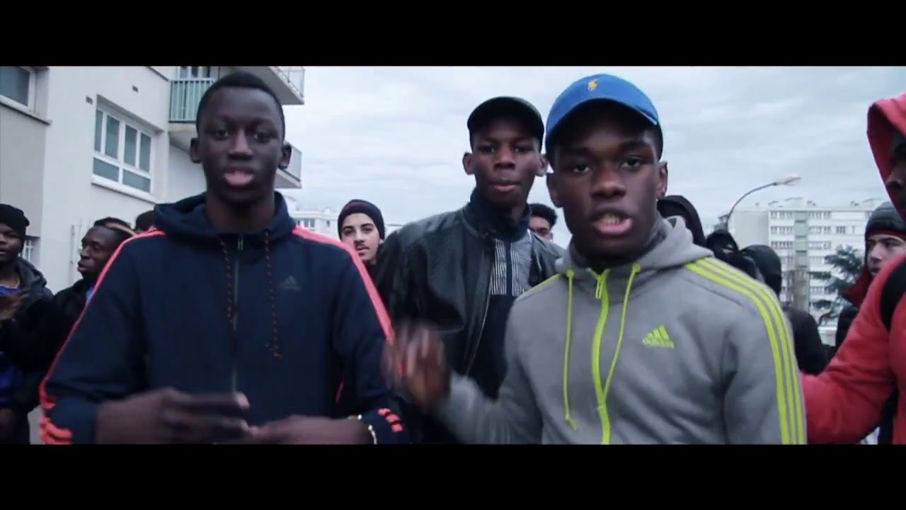 240 S - &Ccedil;A P&Egrave;TE ( Clip Officiel )