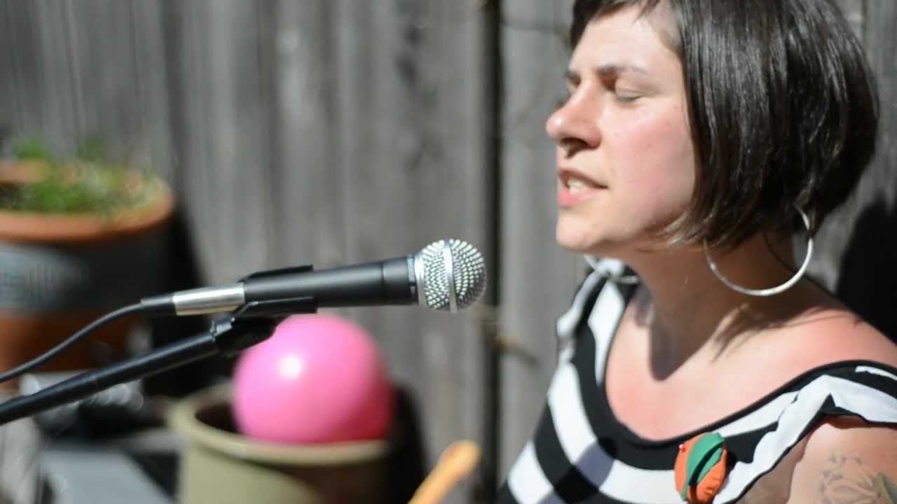 Annah Anti-Palindrome - 