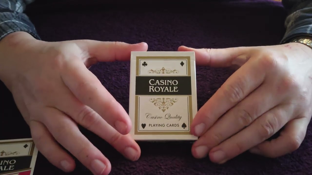 Unboxing Casino Royale cards by Cartamundi. The 2006 replica cards from the first Daniel Craig Bond.