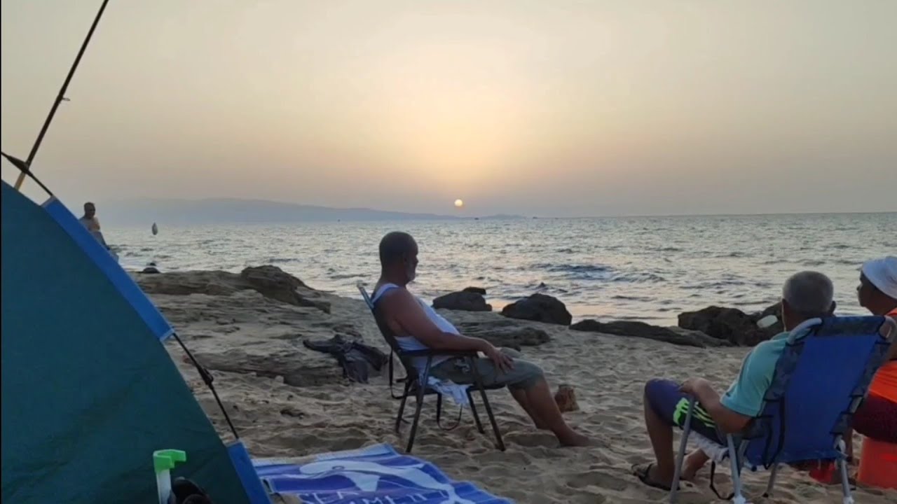 كيف يمر علينا اليوم بكامله في المخيم une journée avec les vieux au camping 